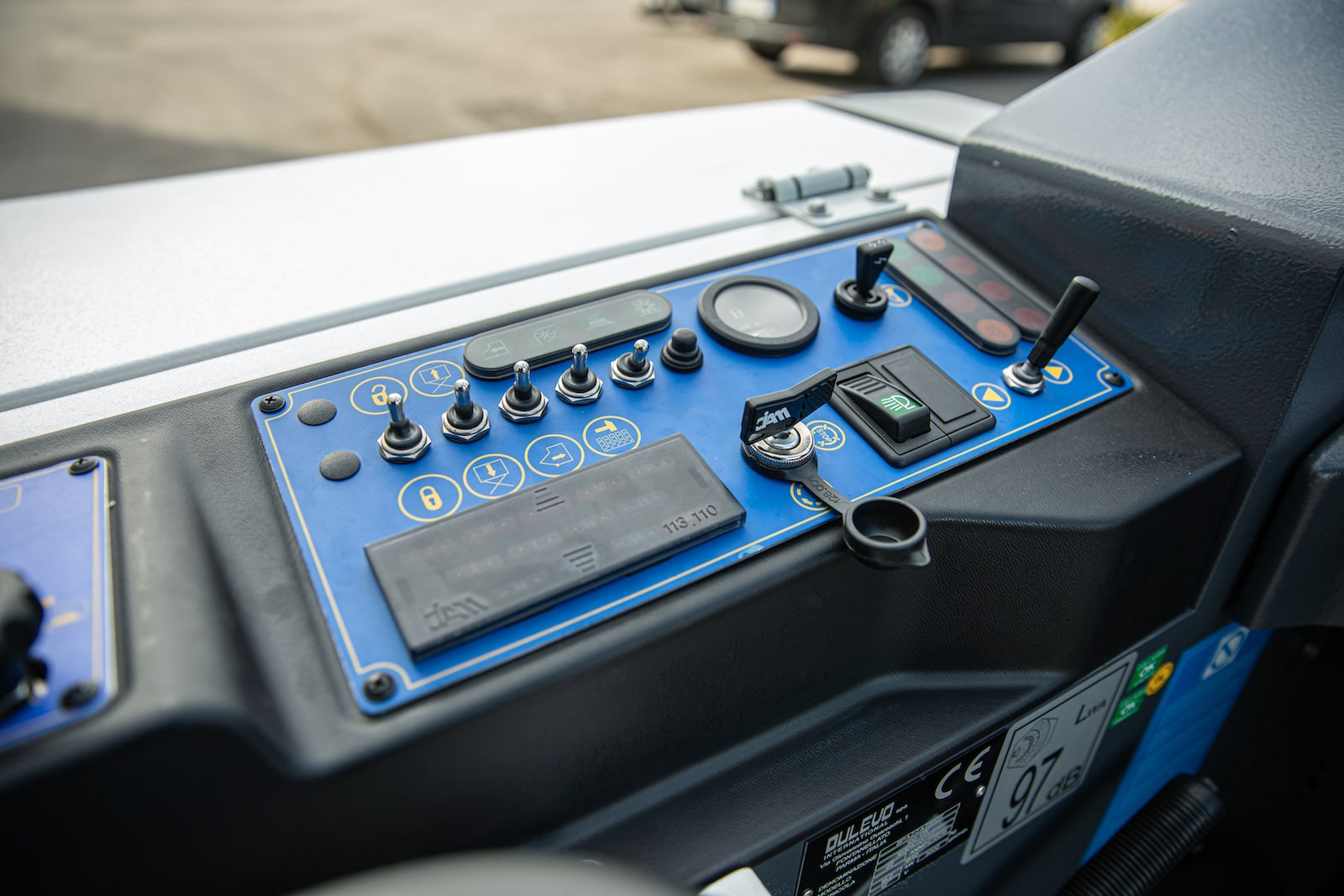 Dulevo 100 Road Sweeping