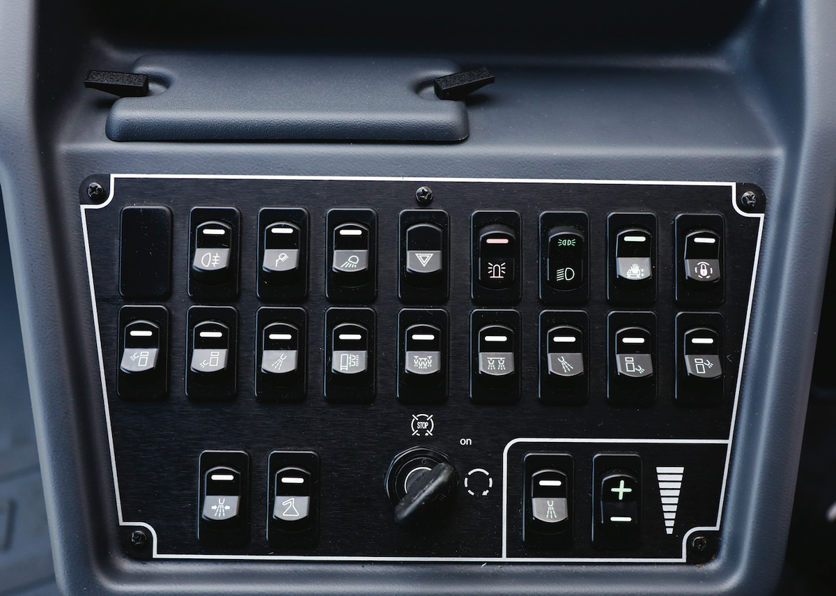 road cleaning equipment